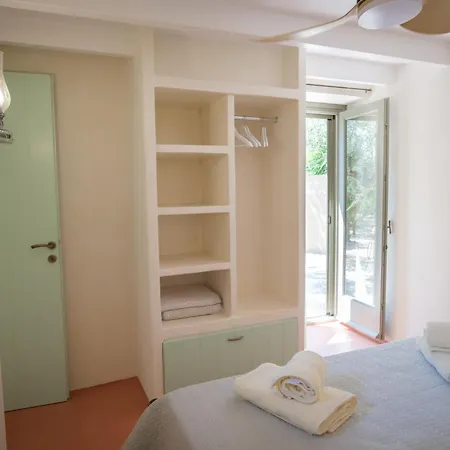 Limni House Kythira Town